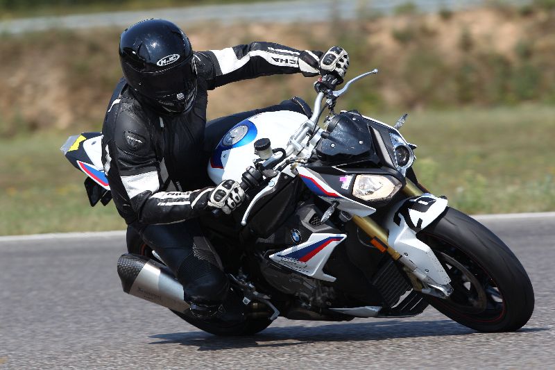 /Archiv-2018/44 06.08.2018 Dunlop Moto Ride and Test Day  ADR/Strassenfahrer-Sportfahrer grün/26